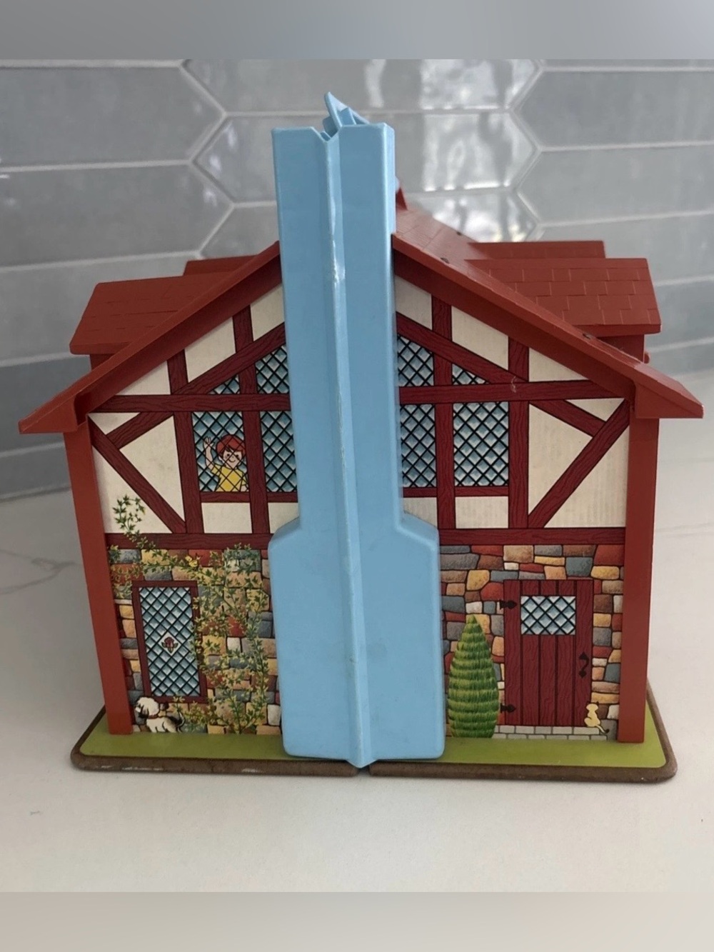 Vintage 1980’s Fisher Price Little People Play Family Tudor House #952 w/7pieces - Picture 5 of 12